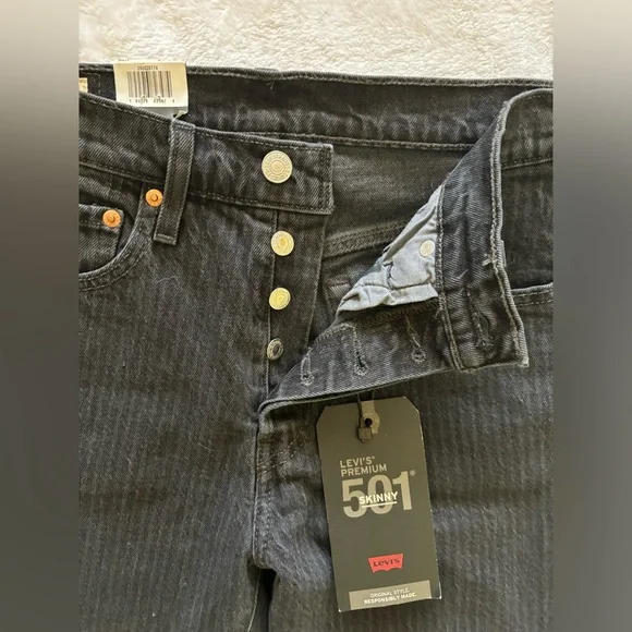 Levi’s Skinny Jeans - Picture 6 of 6